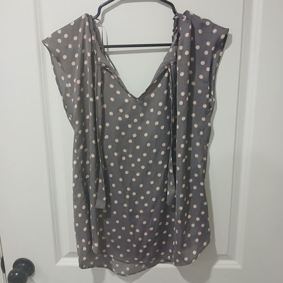 ⭐️ LC Lauren Conrad Polka Dot Top size medium‎ - Picture 2 of 4